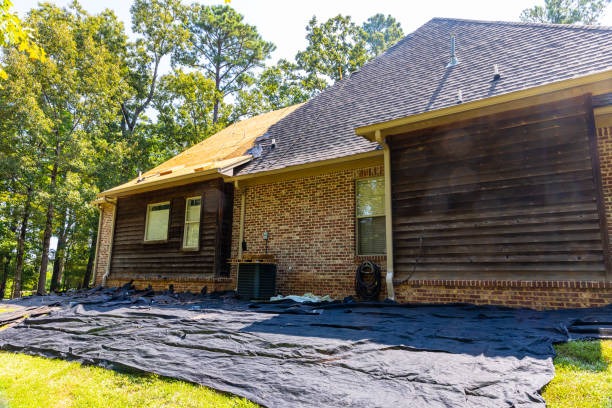 Roof Damage Insurance Claims Made Easy with Professional Contractors