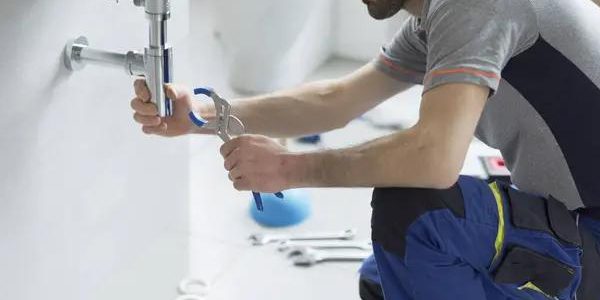 Choosing the Right Plumber for Your Plumbing Needs