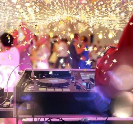 Understanding What Makes a Professional Wedding DJ Stand Out