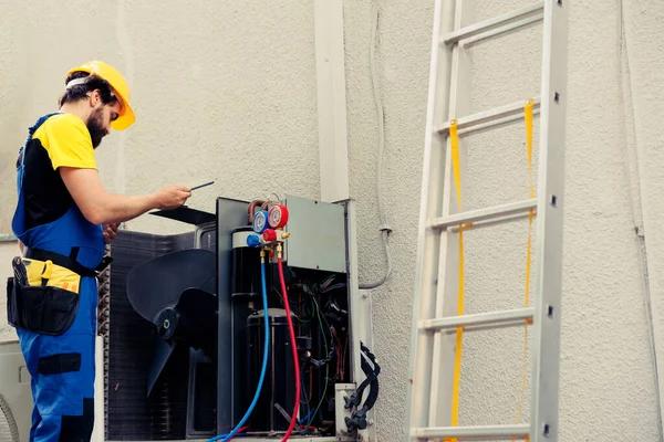 HVAC Contractor Phoenix Specializing in AC Repair and System Maintenance