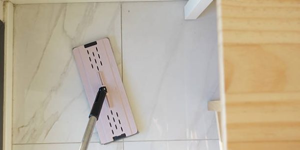 Commercial Cleaning Tips to Keep Your Workplace Spotless