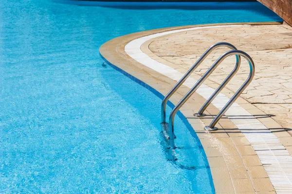 Upgrade Your Outdoor Space Using custom above ground swimming pools