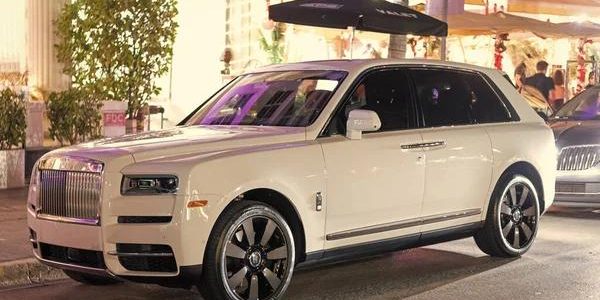 What to Expect When Visiting a Rolls Royce Dealership